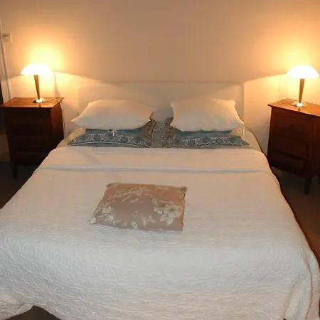 Domaine De La Queyssie Bed and breakfast Saussignac