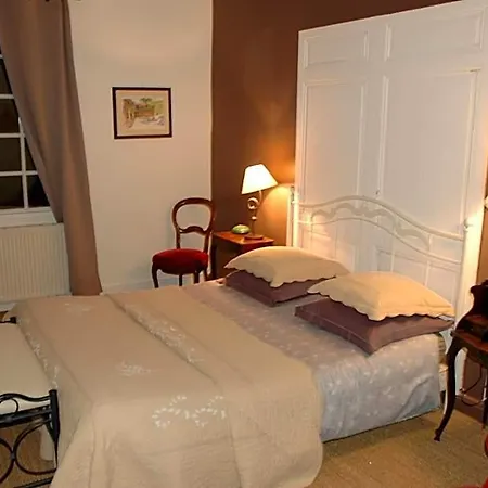 Domaine De La Queyssie לינה וארוחת בוקר 3*