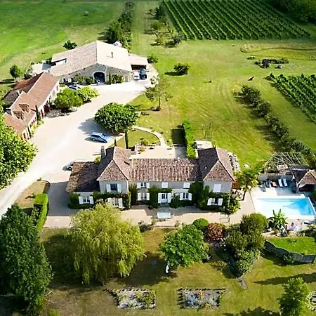 Domaine De La Queyssie לינה וארוחת בוקר